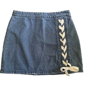 Y2K / 90’s style denim skirt with side braid / size Medium
